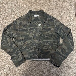 Bella Dahl Olive Camo Cropped Jean Jacket
